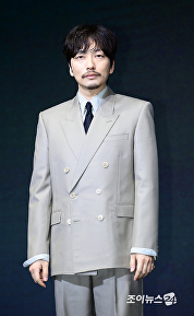 '파인: 촌뜨기들' 이동휘, 그윽한 눈빛